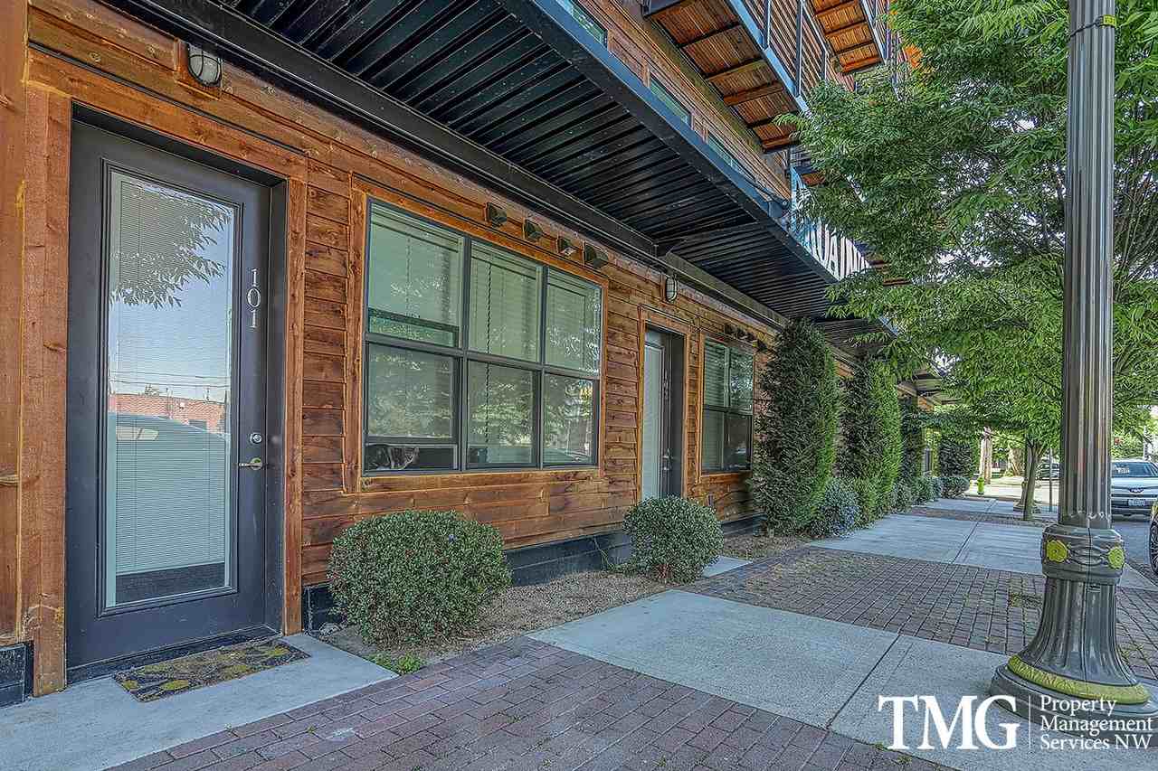 Broadway Apartments - Photo 7 of 19