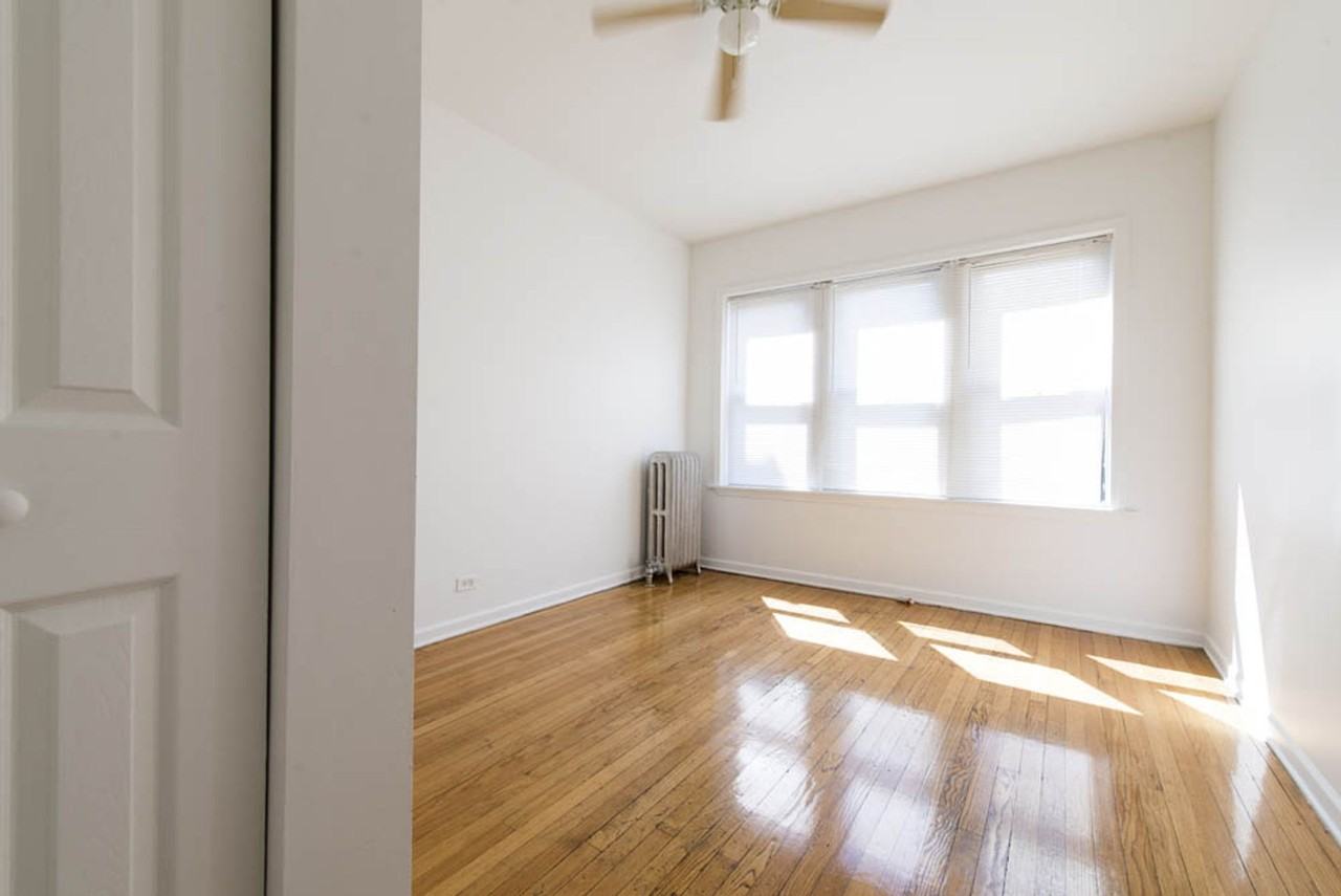 7440 S Phillips Ave Chicago, IL 60649 - Photo 6 of 40