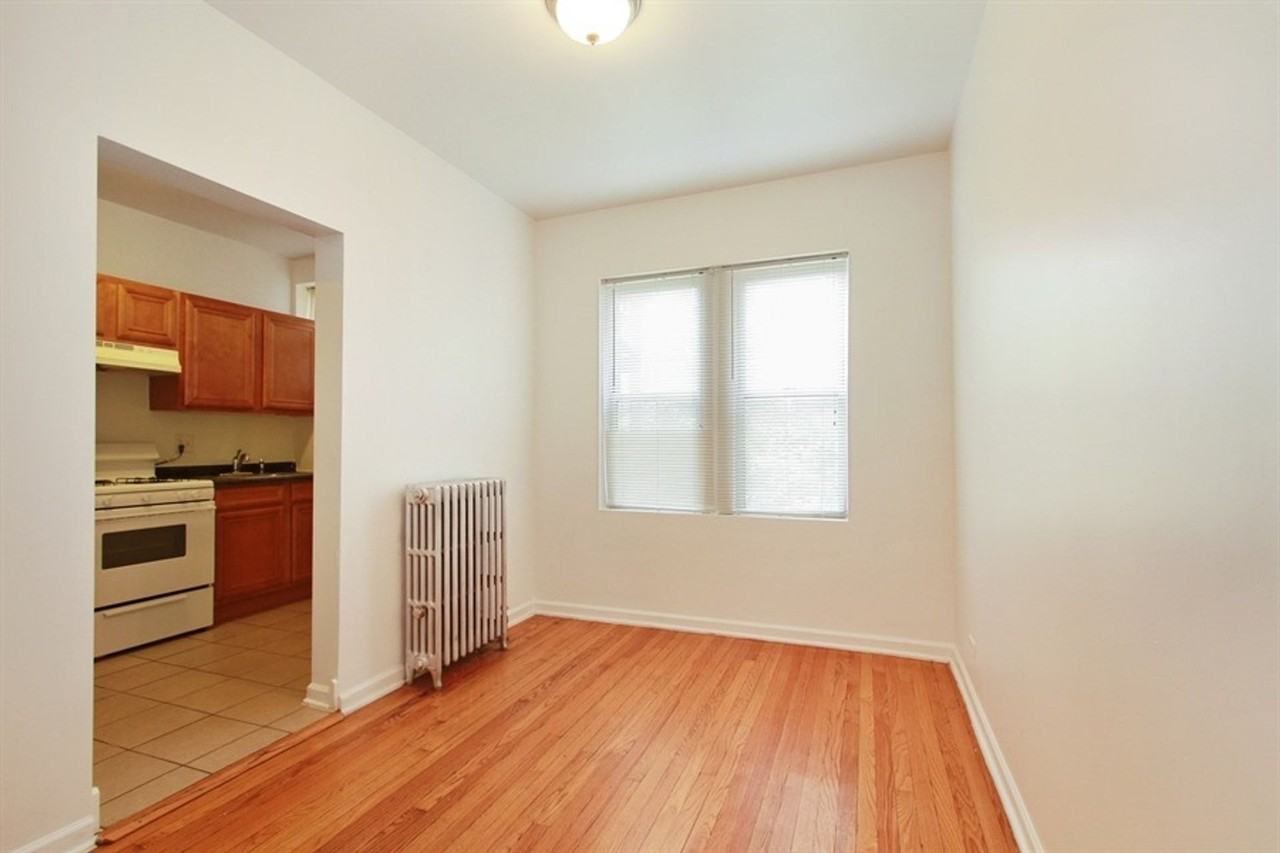 7801 S Saginaw 2647 - Photo 3 of 11