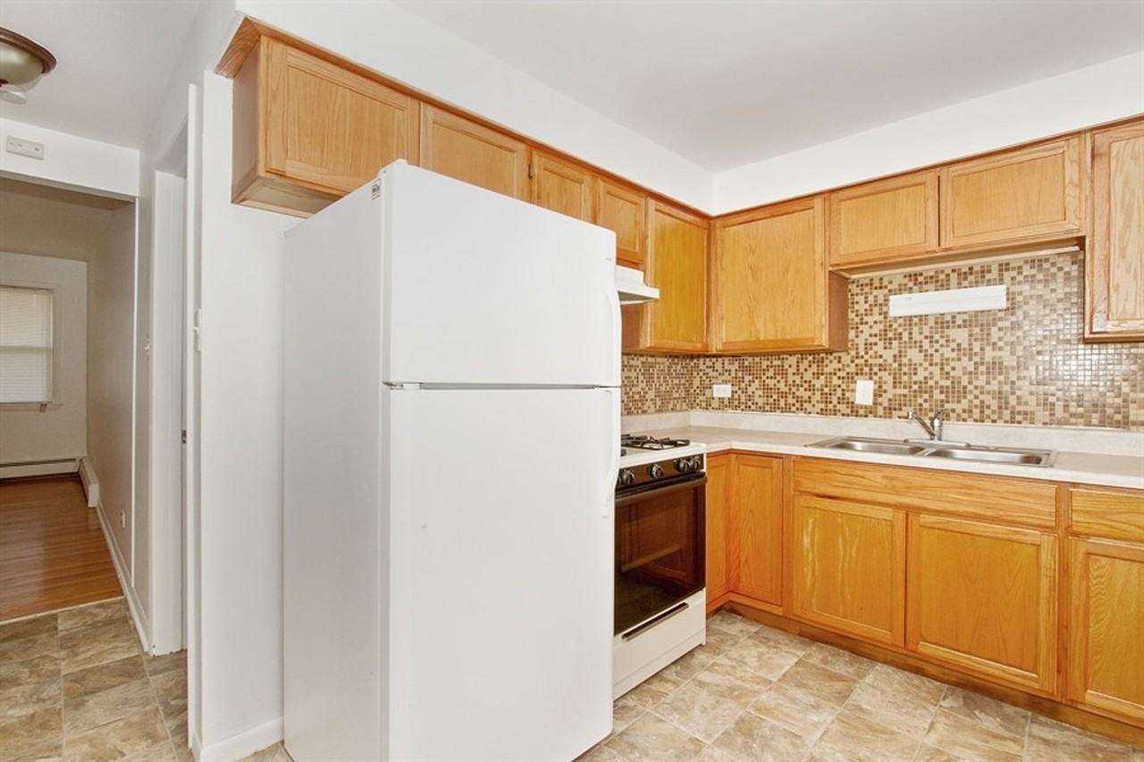 8806 S Cottage Grove Ave Chicago, IL 60619 - Photo 6 of 11