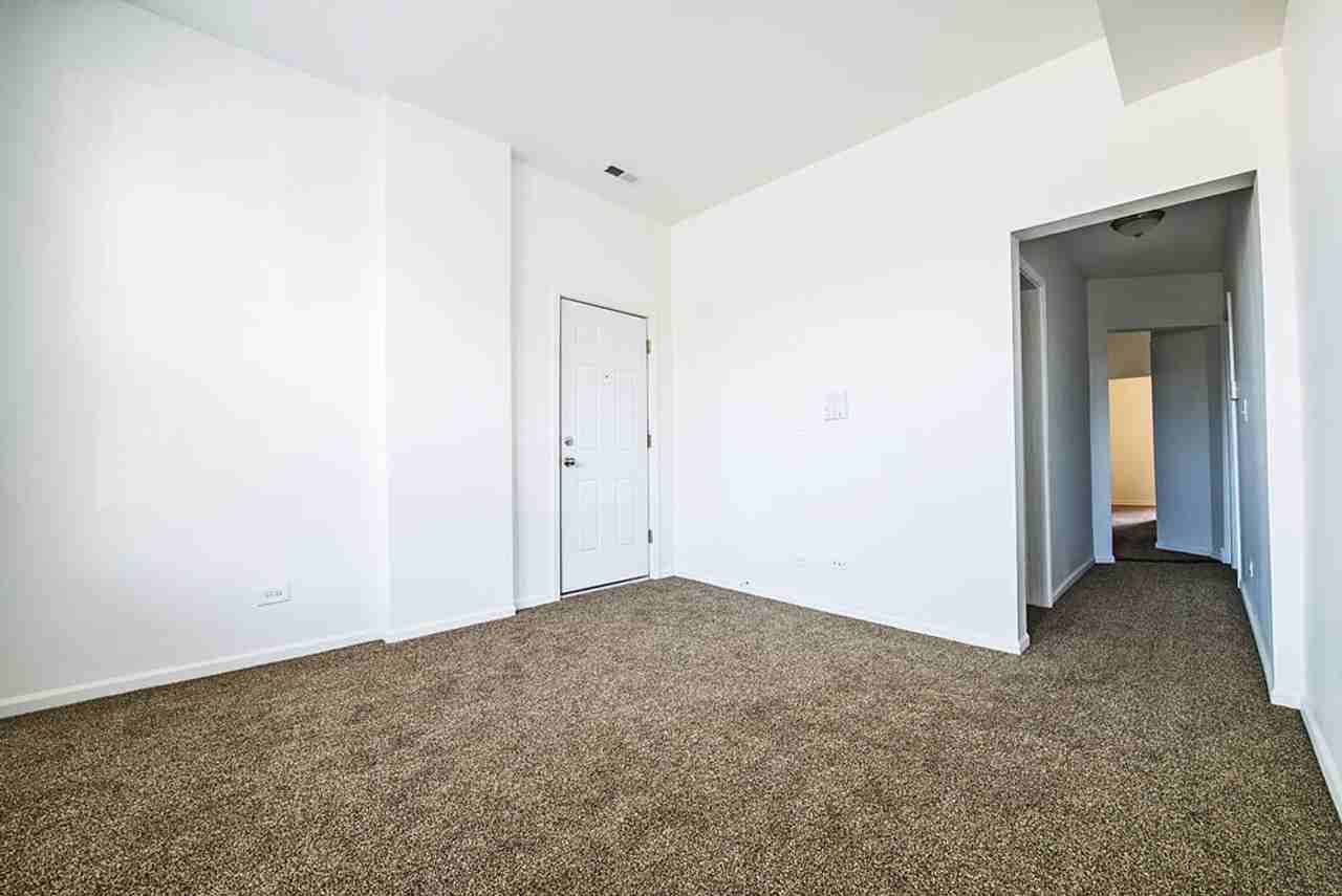 3560 W Cermak - Photo 7 of 25