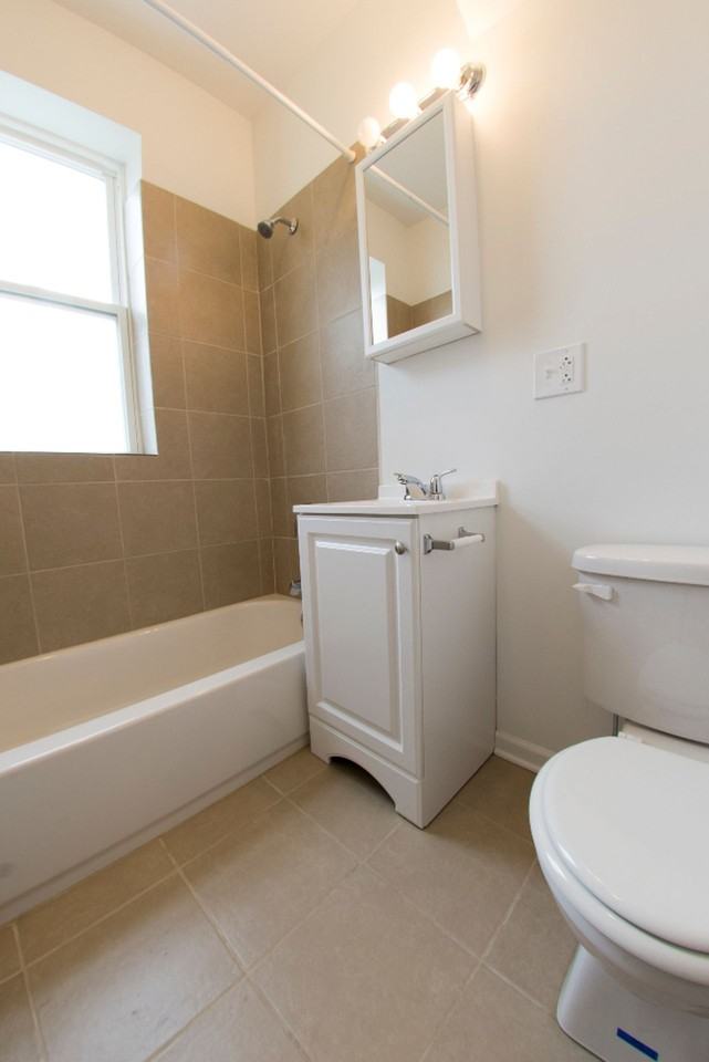 1860 S Komensky Ave Chicago, IL 60623 - Photo 2 of 25