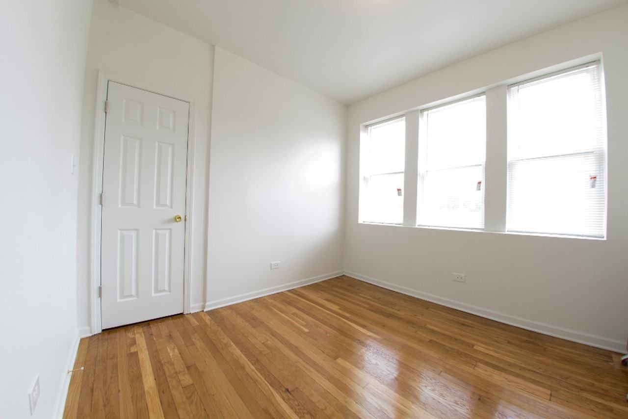 1860 S Komensky Ave Chicago, IL 60623 - Photo 4 of 25