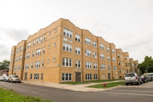 featured image of 1860 S Komensky Ave