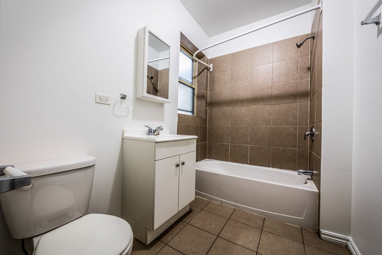 7954 S Justine St 1538 - Photo 2 of 21