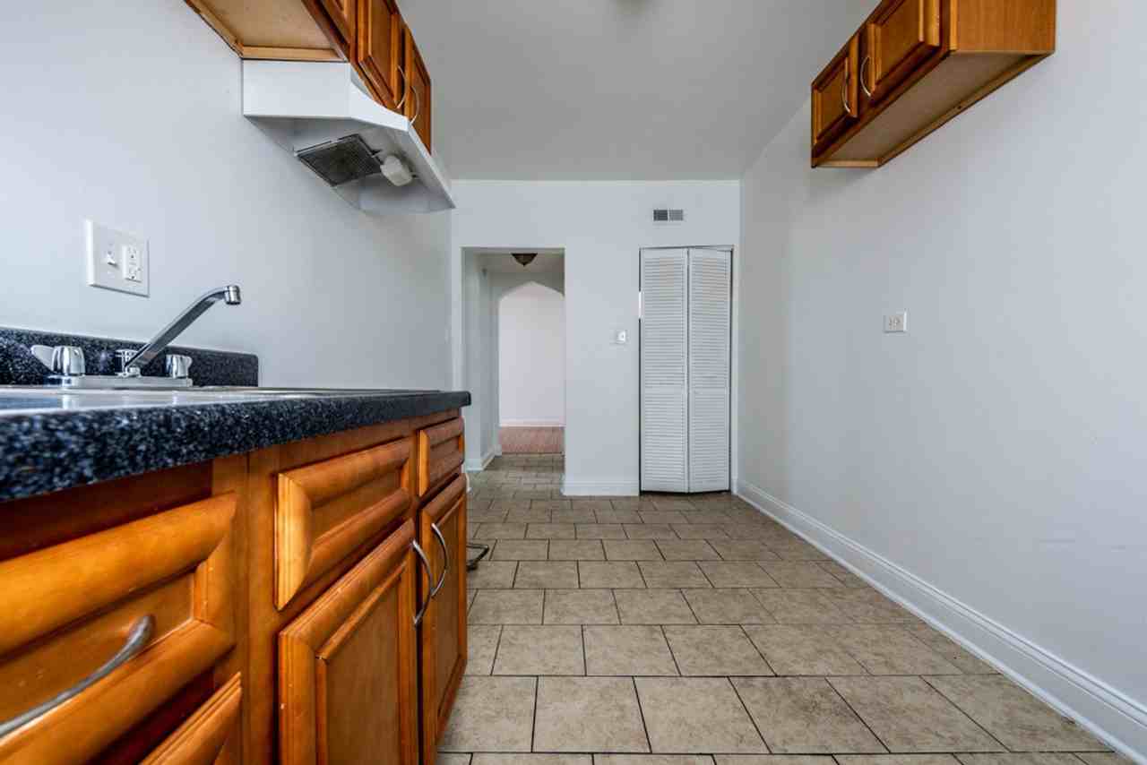 6104 S Campbell - Photo 6 of 24