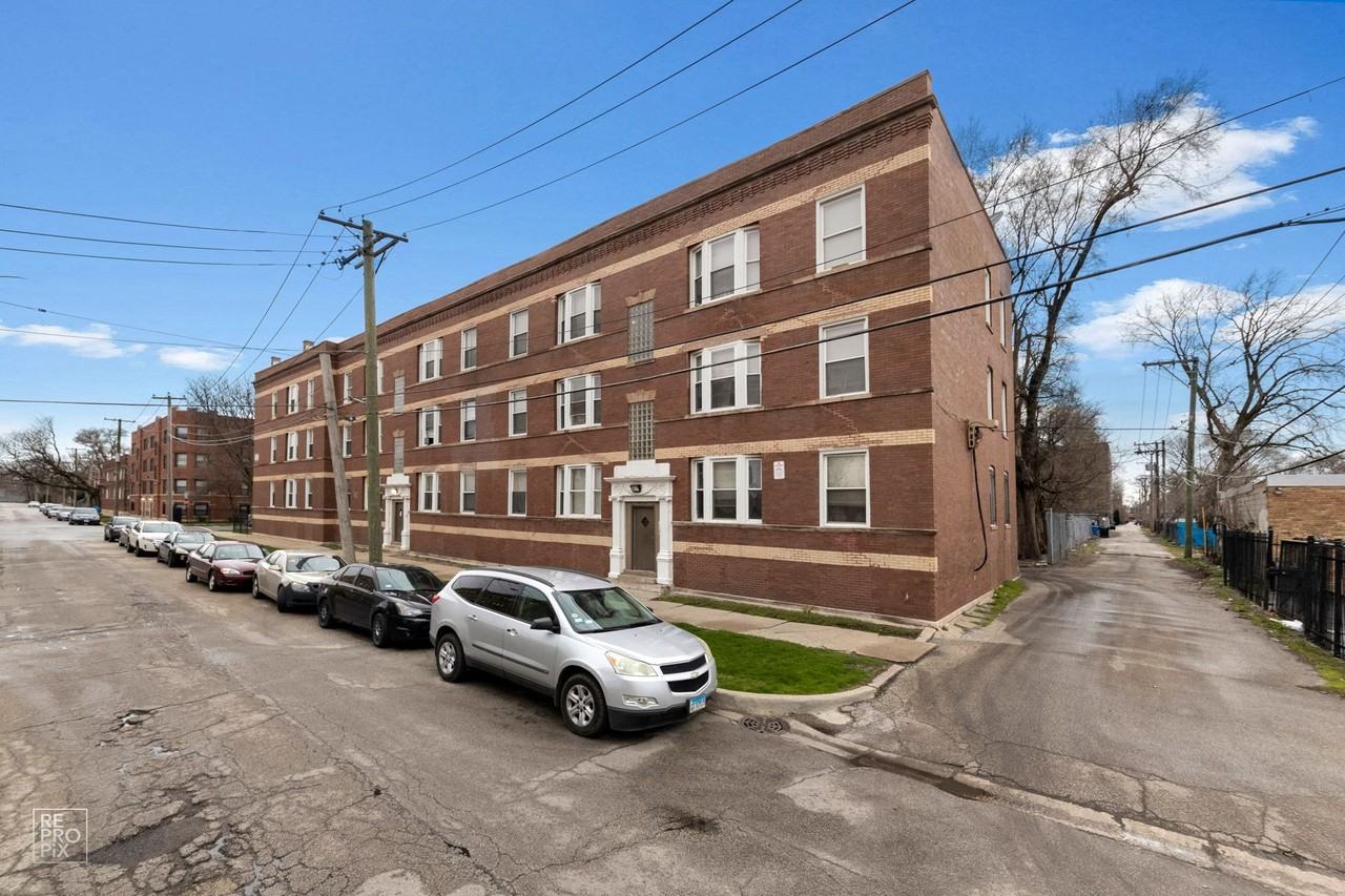 7643 S Stewart Ave Chicago, IL 60620 - Photo 7 of 32