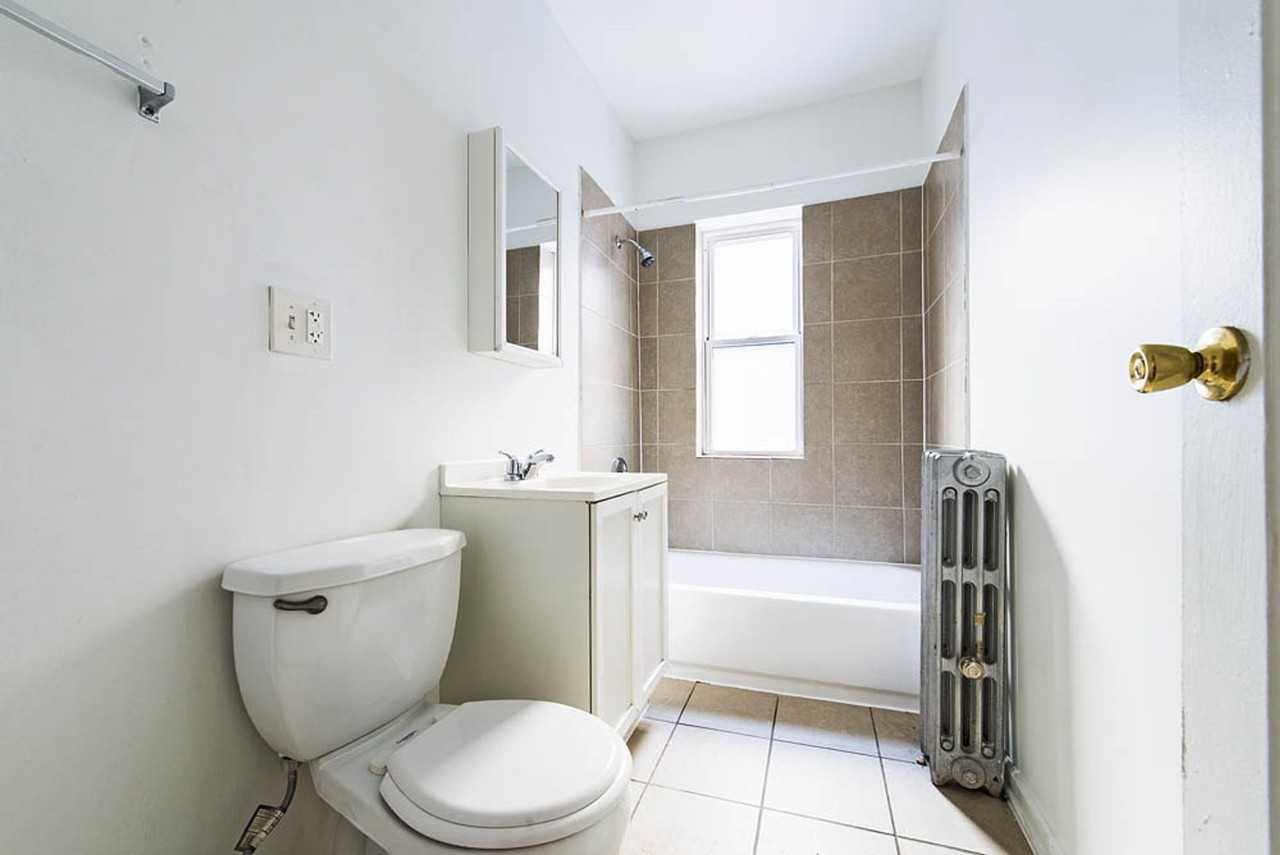 4815-23 W Cortez St Chicago, IL 60651 - Photo 2 of 28