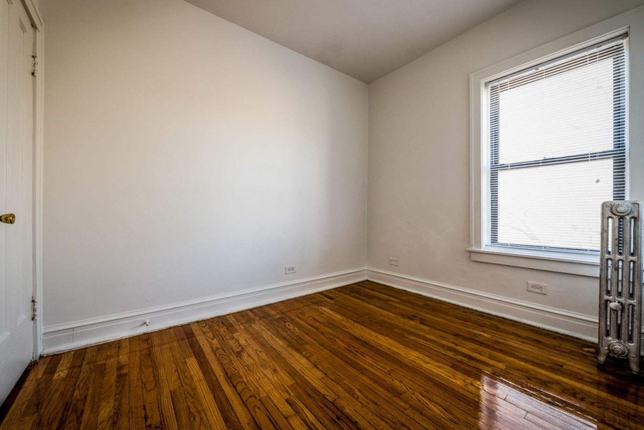 6400 S Rockwell St Chicago, IL 60629 - Photo 4 of 20