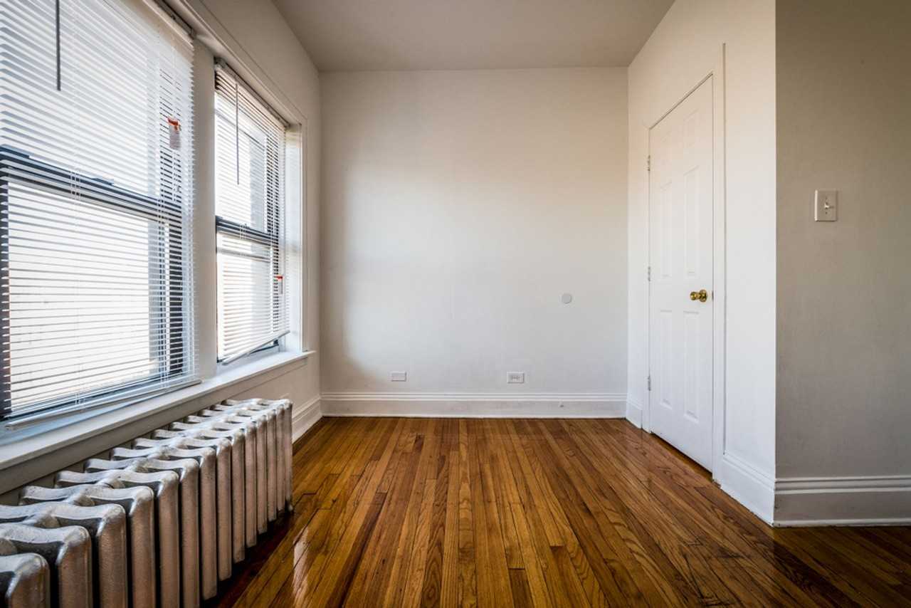 6400 S Rockwell St Chicago, IL 60629 - Photo 7 of 20