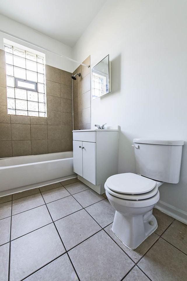 148 N La Crosse Ave Chicago, IL 60644 - Photo 3 of 19