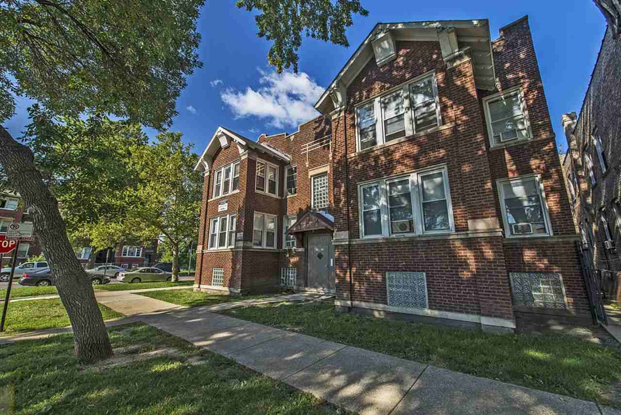 148 N La Crosse - Photo 2 of 18