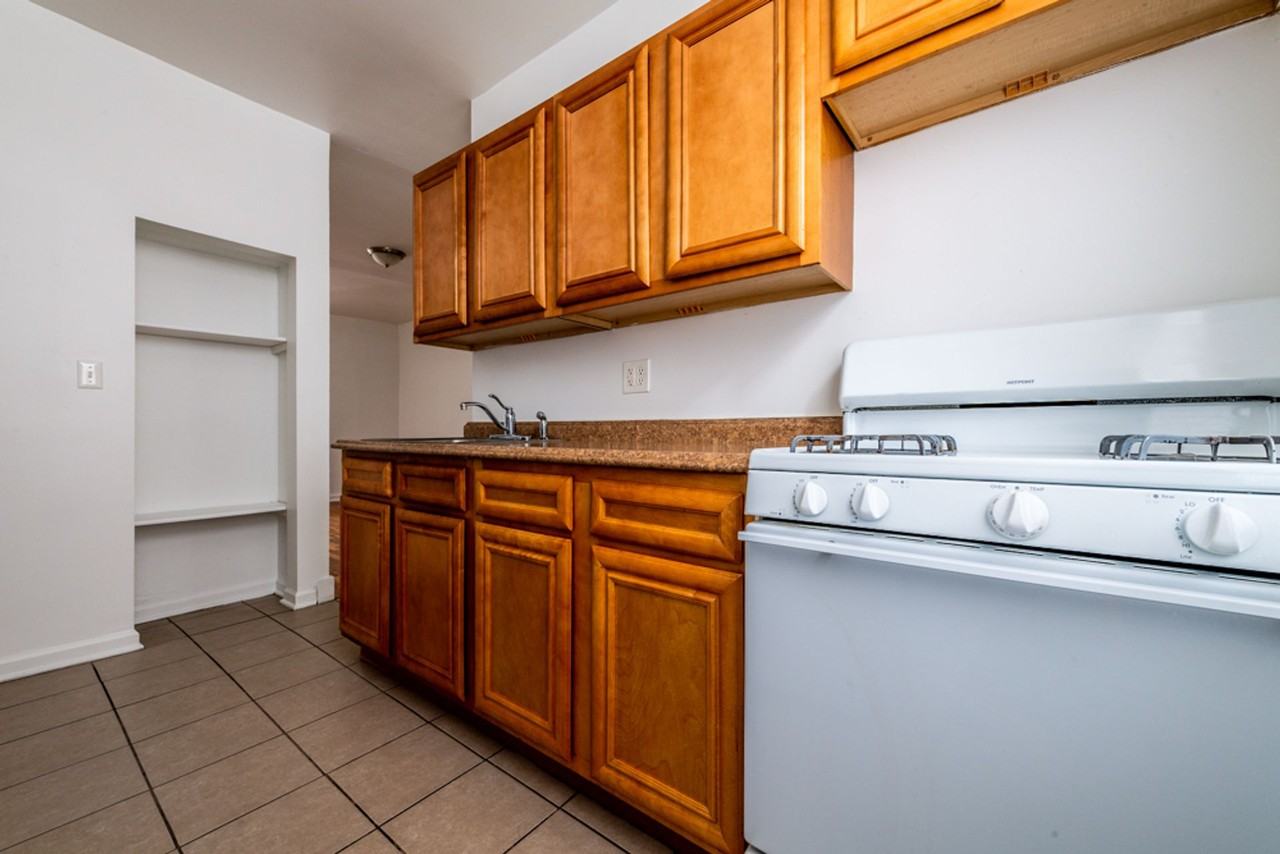 2900 E 91st - Photo 6 of 16