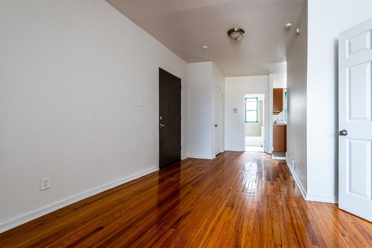 2900 E 91st - Photo 7 of 16