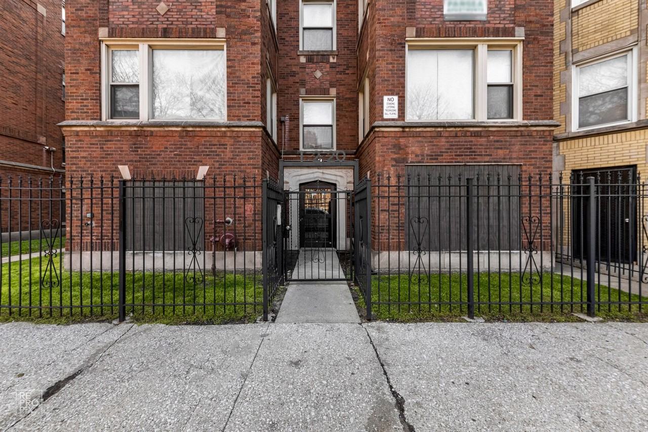 7120 S East End Chicago, IL 60649 - Photo 6 of 21