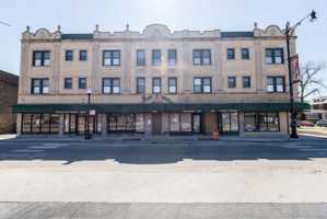 featured image of 2235 E 71st St