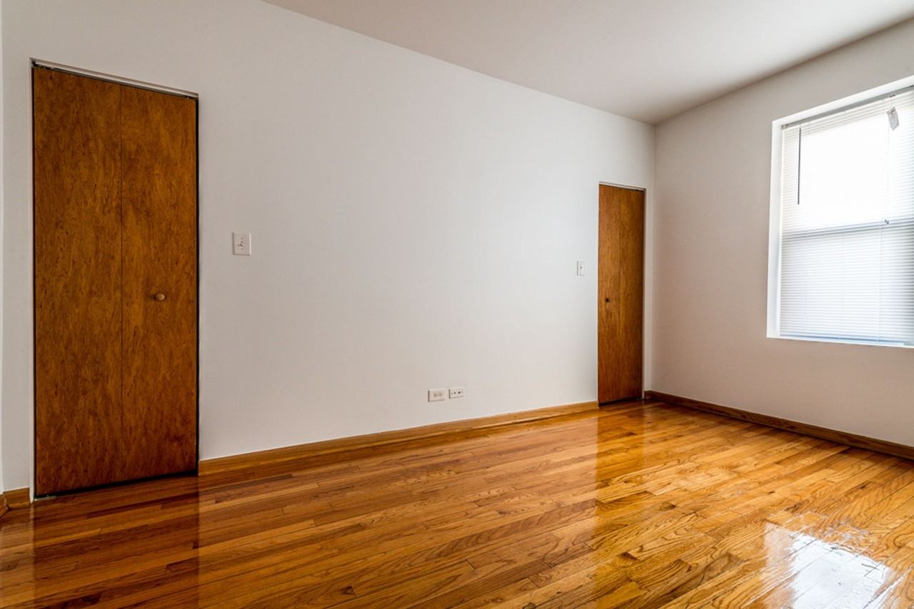 7612 S Kingston Chicago, IL 60649 - Photo 6 of 22