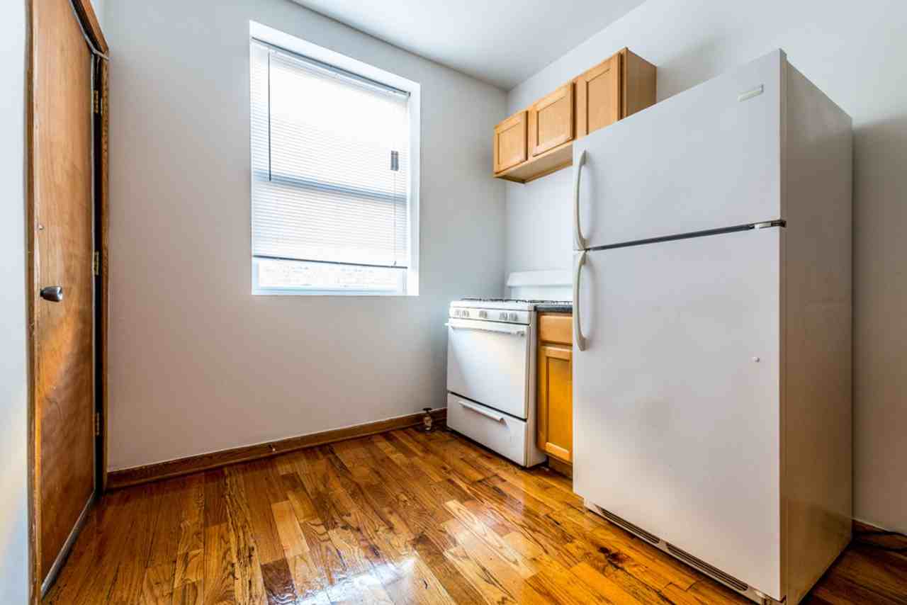7612 S Kingston - Photo 3 of 21