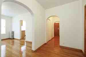 featured image of 7612 S Kingston Ave