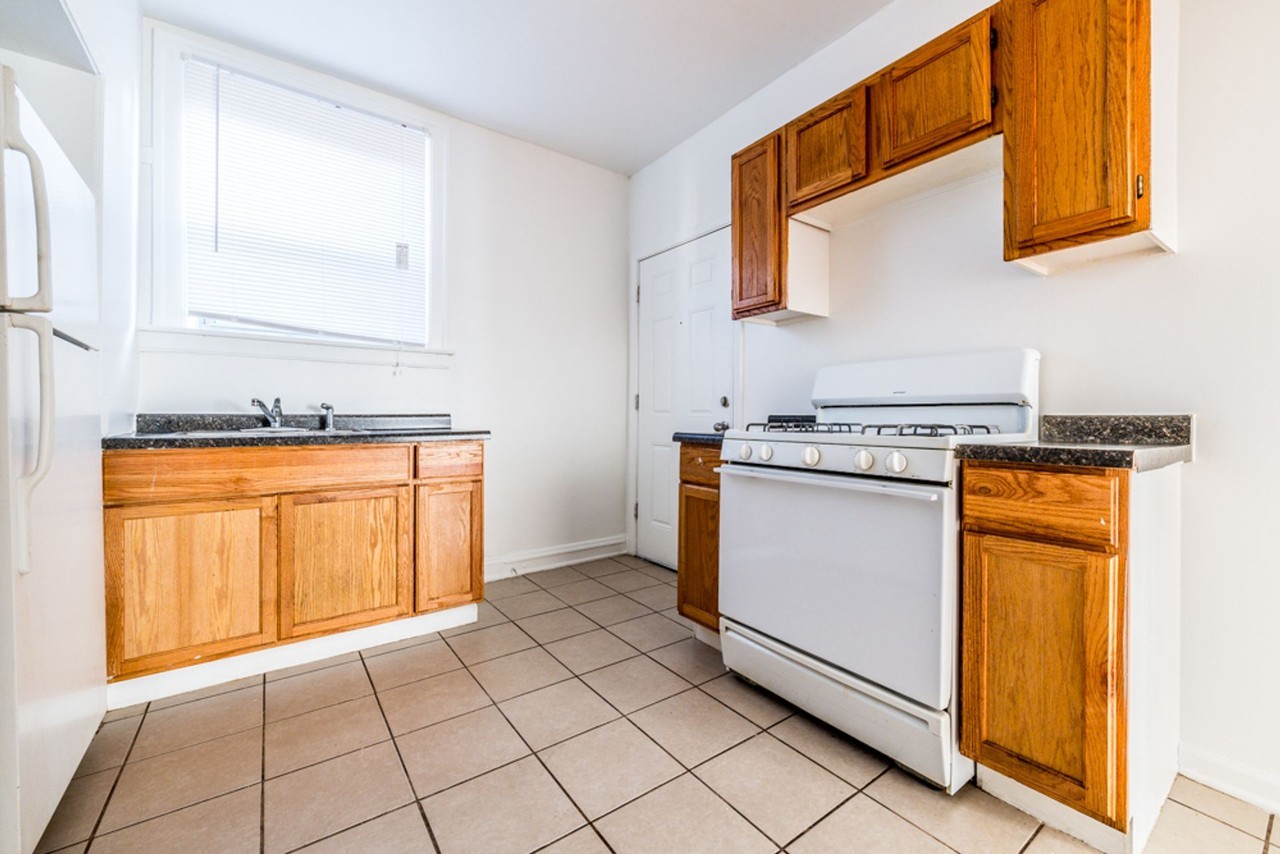 7700 S Kingston - Photo 2 of 17