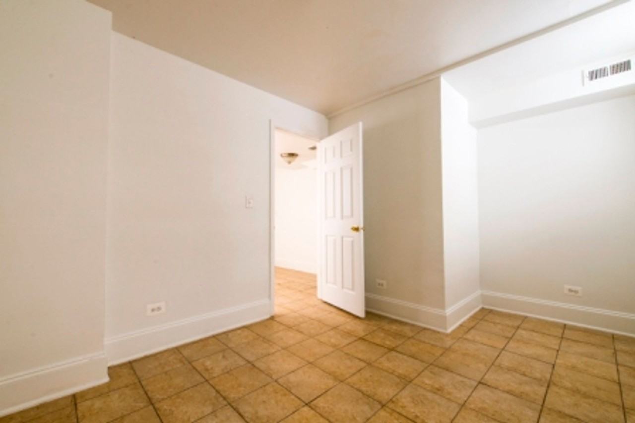 7241 S Phillips - Photo 5 of 12