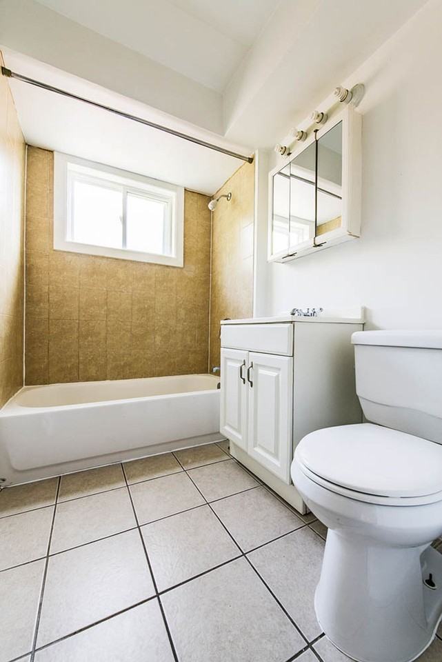 2109 S 5th Ave Maywood, IL 60153 - Photo 5 of 26