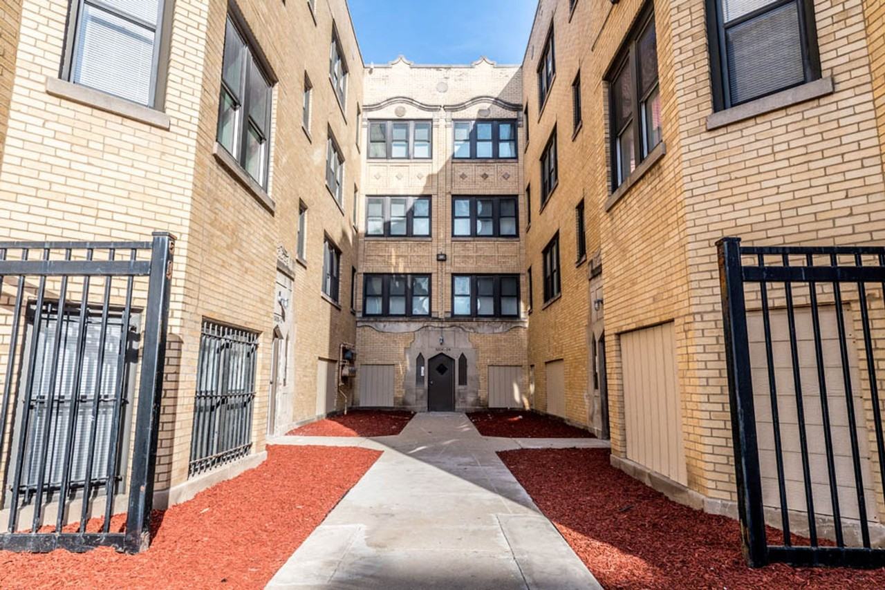 418 S Laramie - Photo 2 of 20