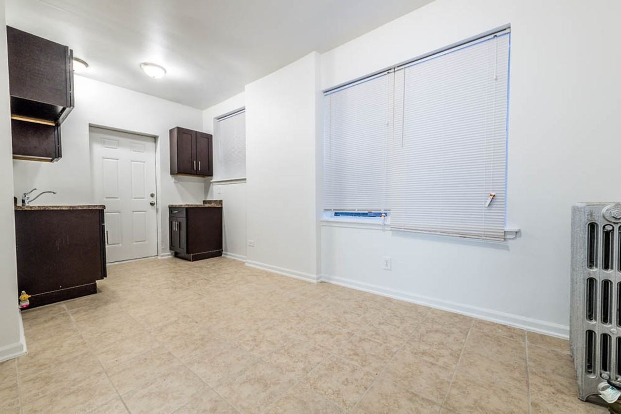 418 S Laramie - Photo 7 of 20