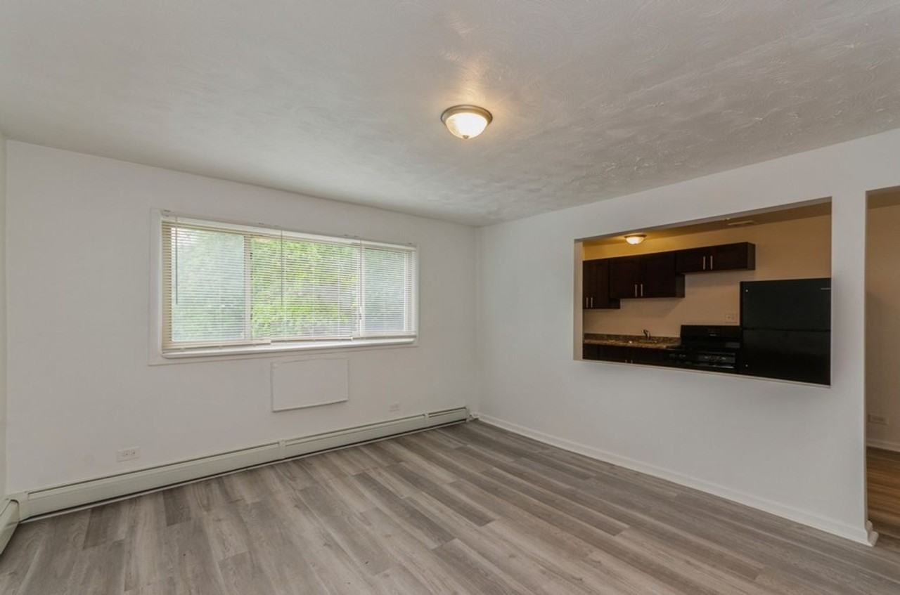 7948 S Greenwood 7946 - Photo 4 of 11