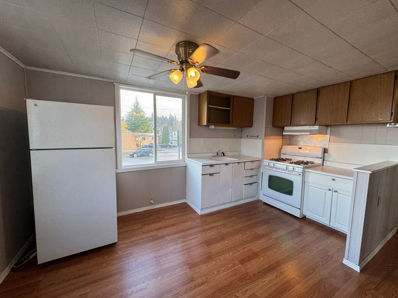 1115 S 2nd St - Photo 2 of 10