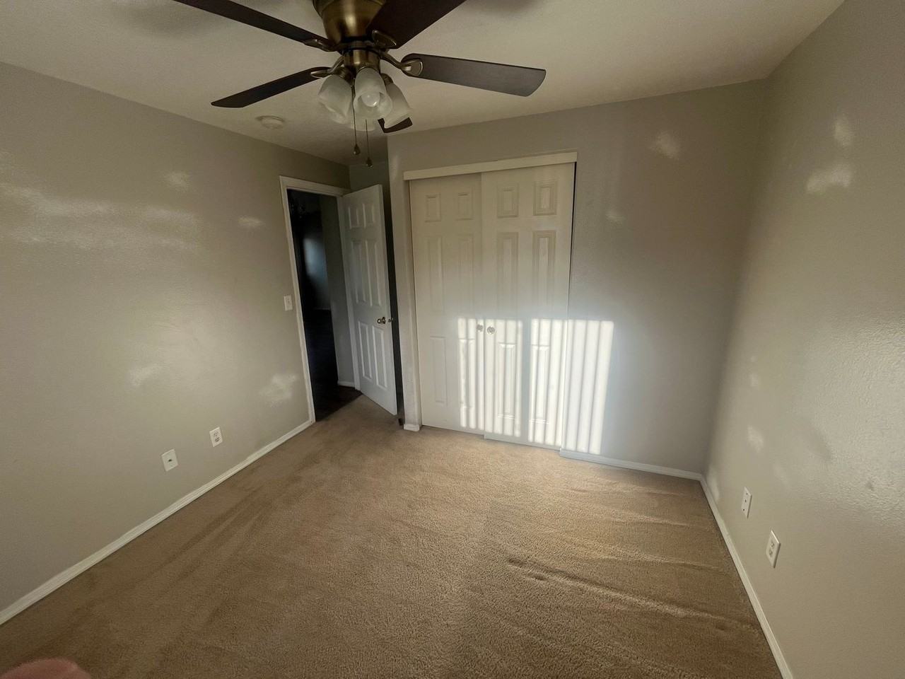 961 Waikiki St Se - Photo 6 of 14