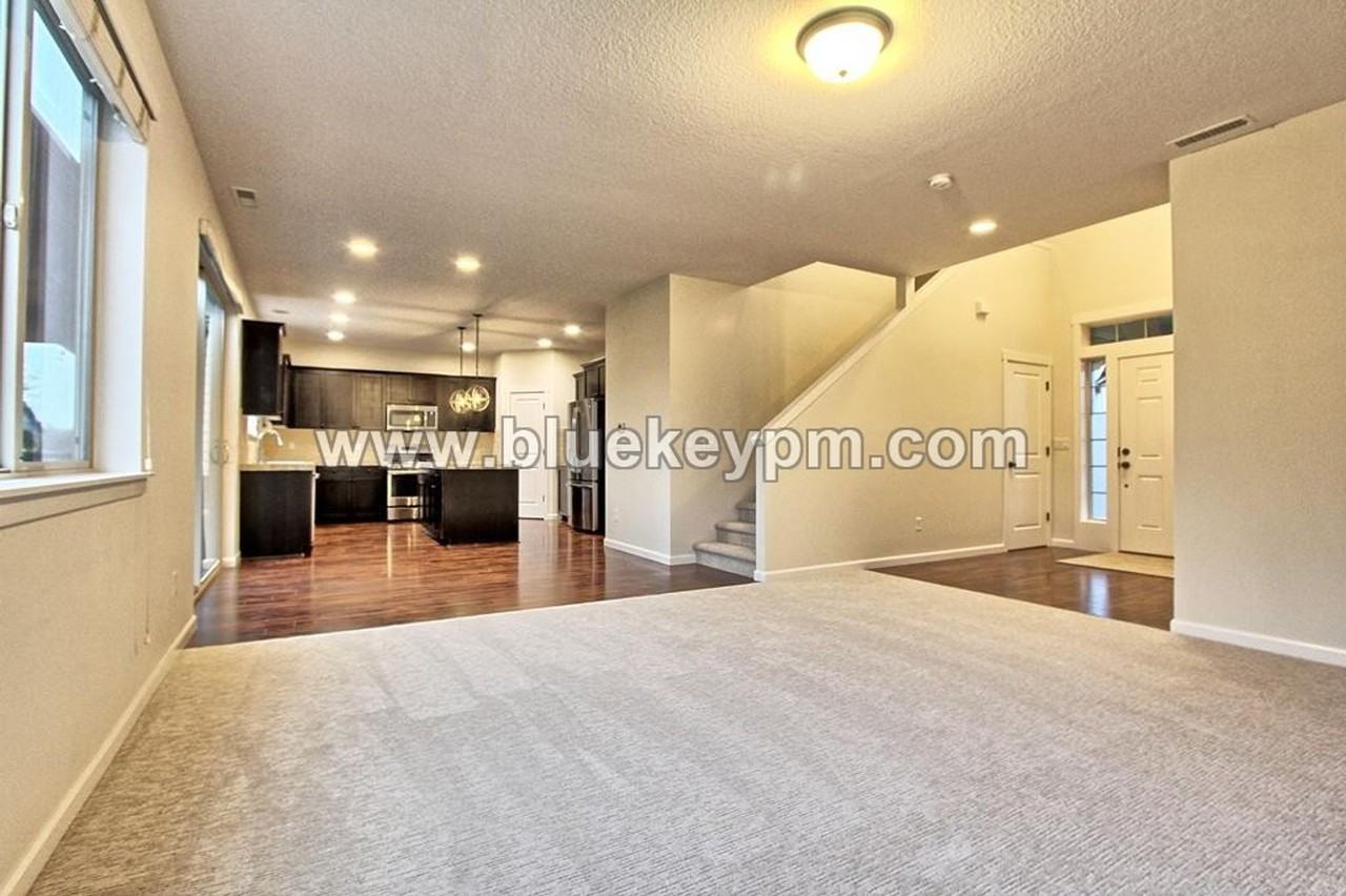 251 N Green Gables Loop - Photo 4 of 19