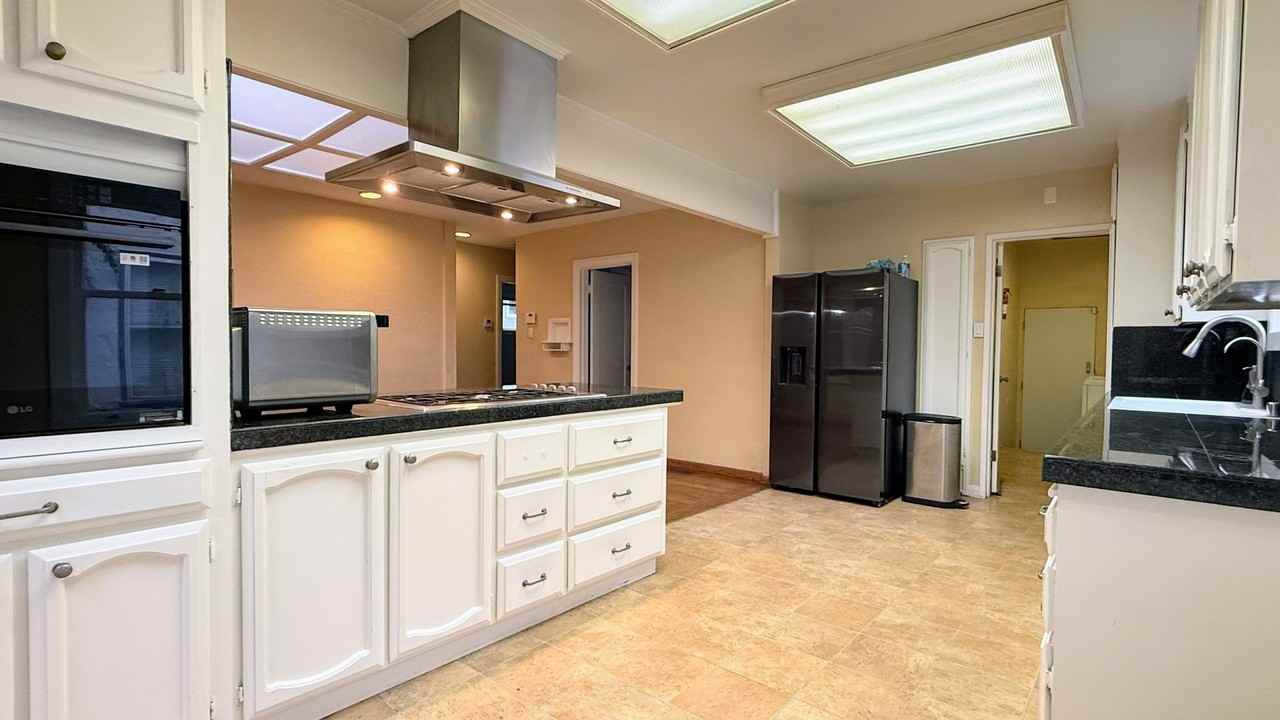 1191 Laurie Ave - Photo 6 of 19