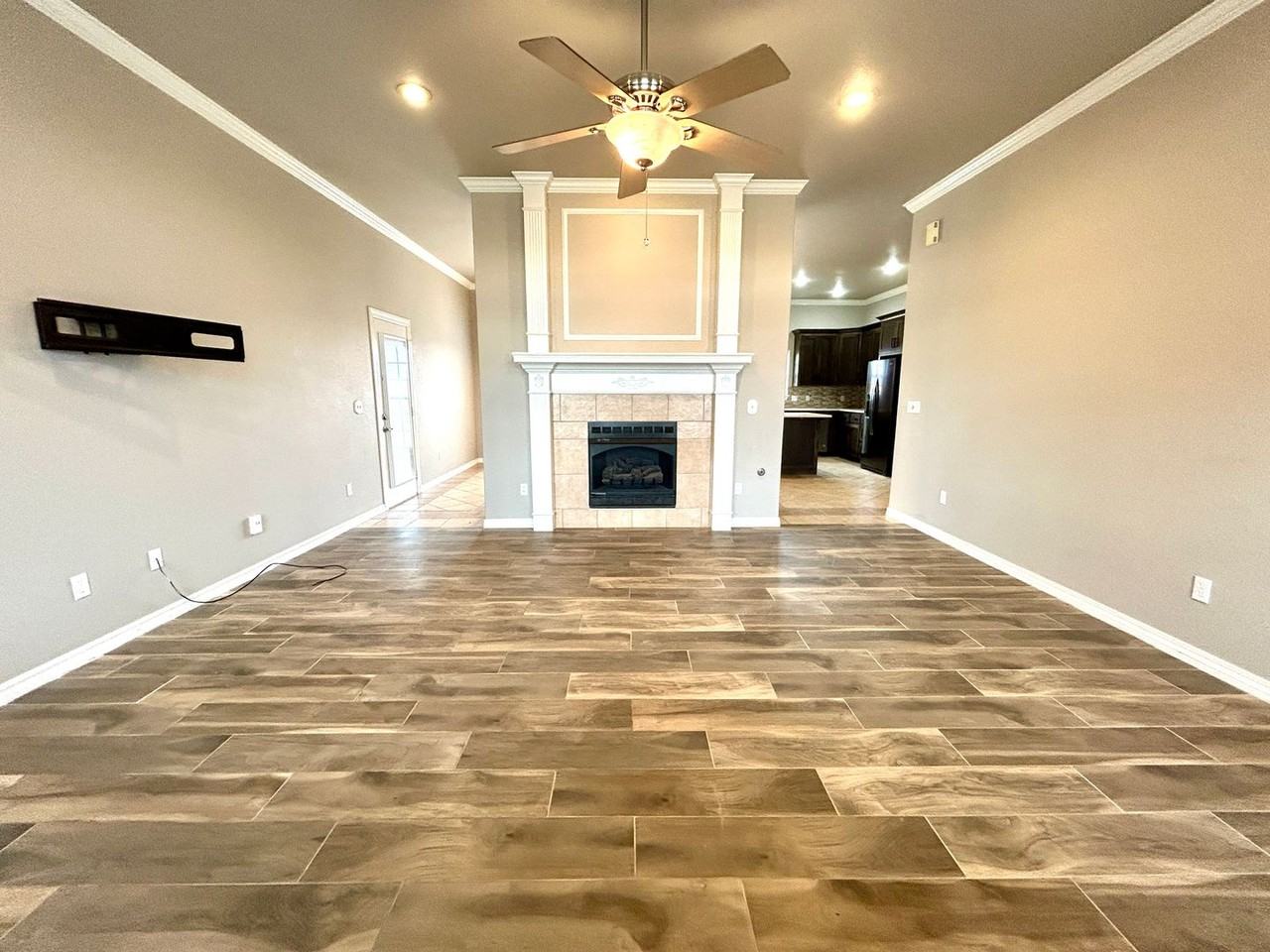 610 Solstice Ave - Photo 4 of 50