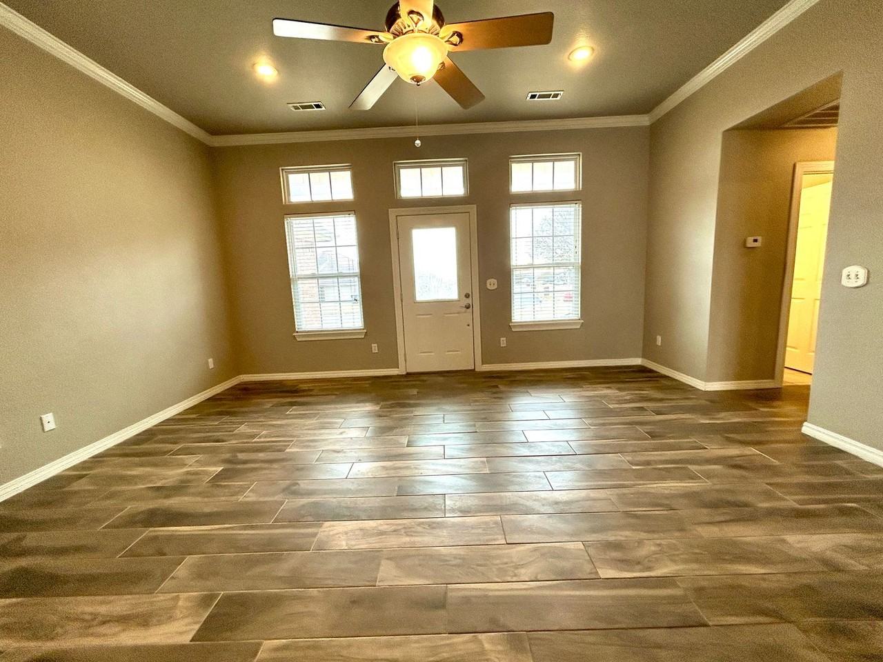 610 Solstice Ave - Photo 5 of 50