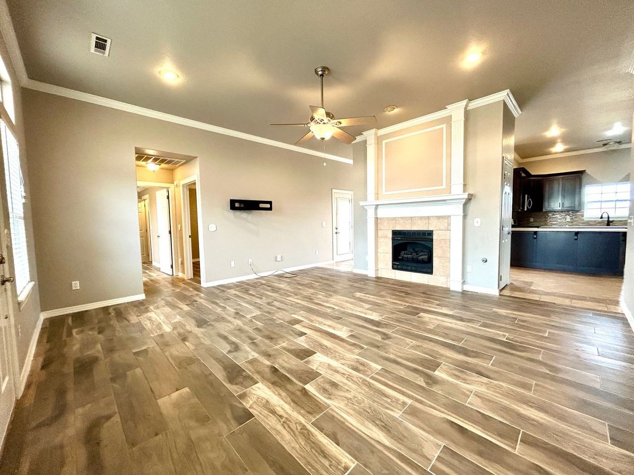 610 Solstice Ave - Photo 6 of 50