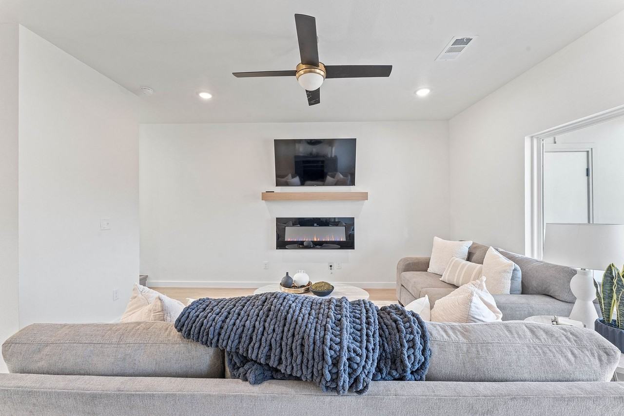 1440 W Hendon St #102 - Photo 6 of 23