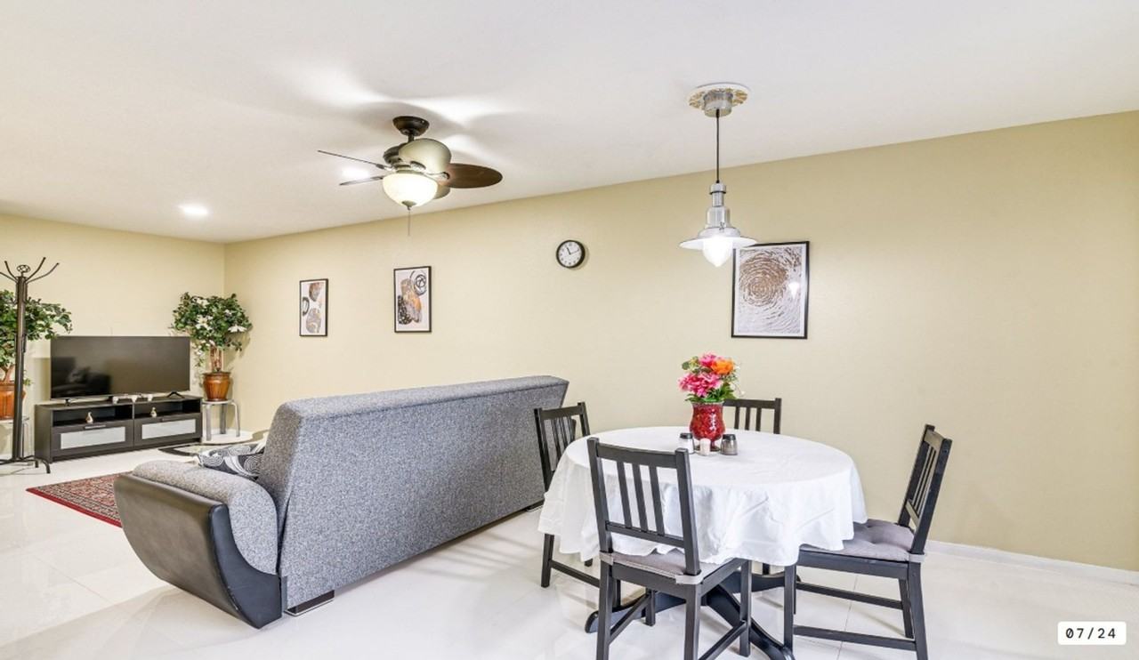 2824 S Bartell Dr - Photo 4 of 18