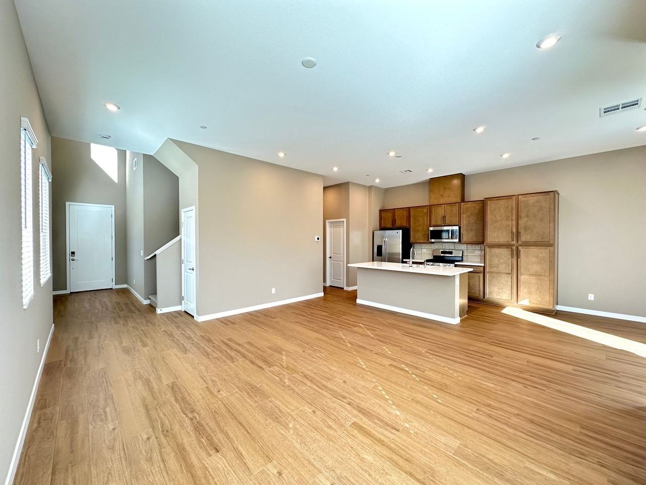 3363 Via Tizzoni St - Photo 5 of 24