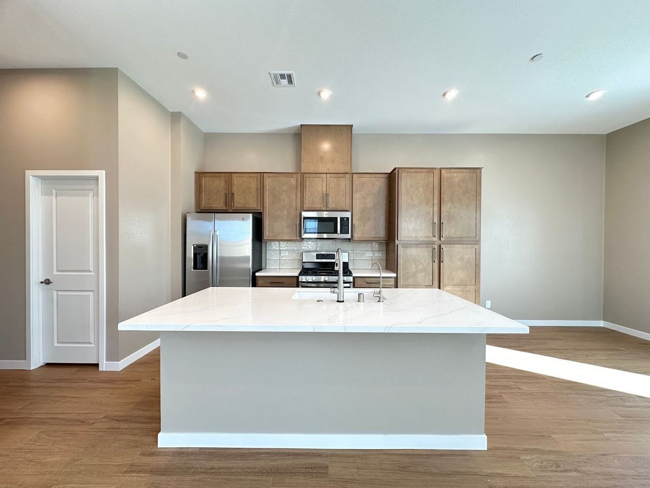 3363 Via Tizzoni St - Photo 6 of 24