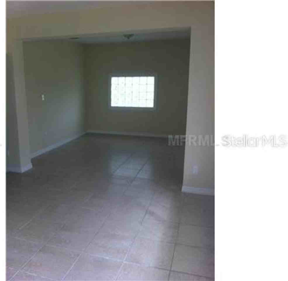 4221 W Sitka St - Photo 3 of 12