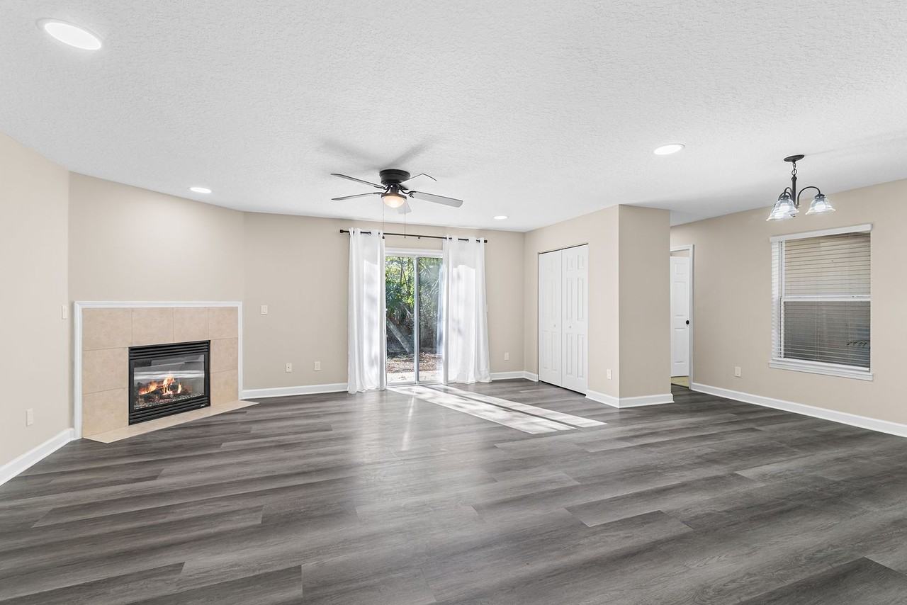 452 Dutton Island Rd W - Photo 7 of 23