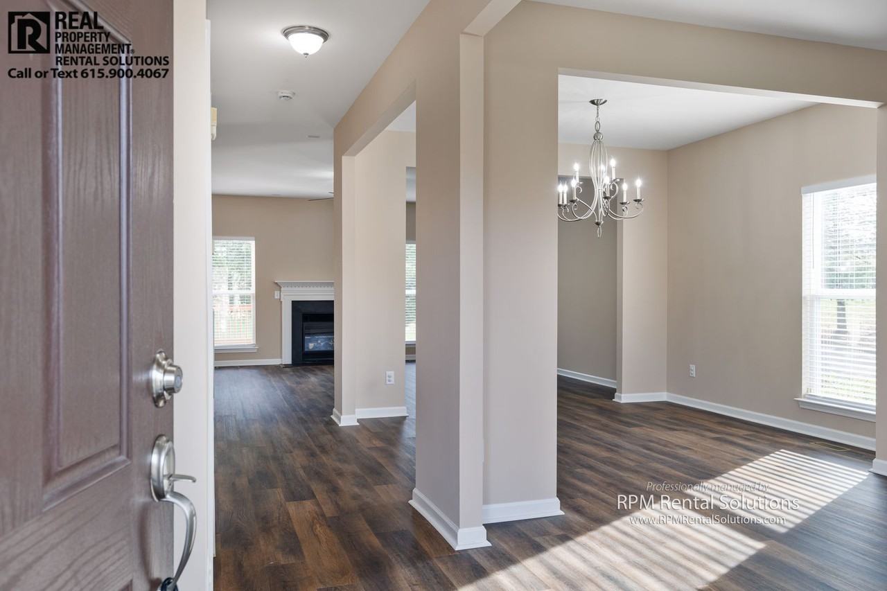 1700 Calderwood Ct - Photo 7 of 44