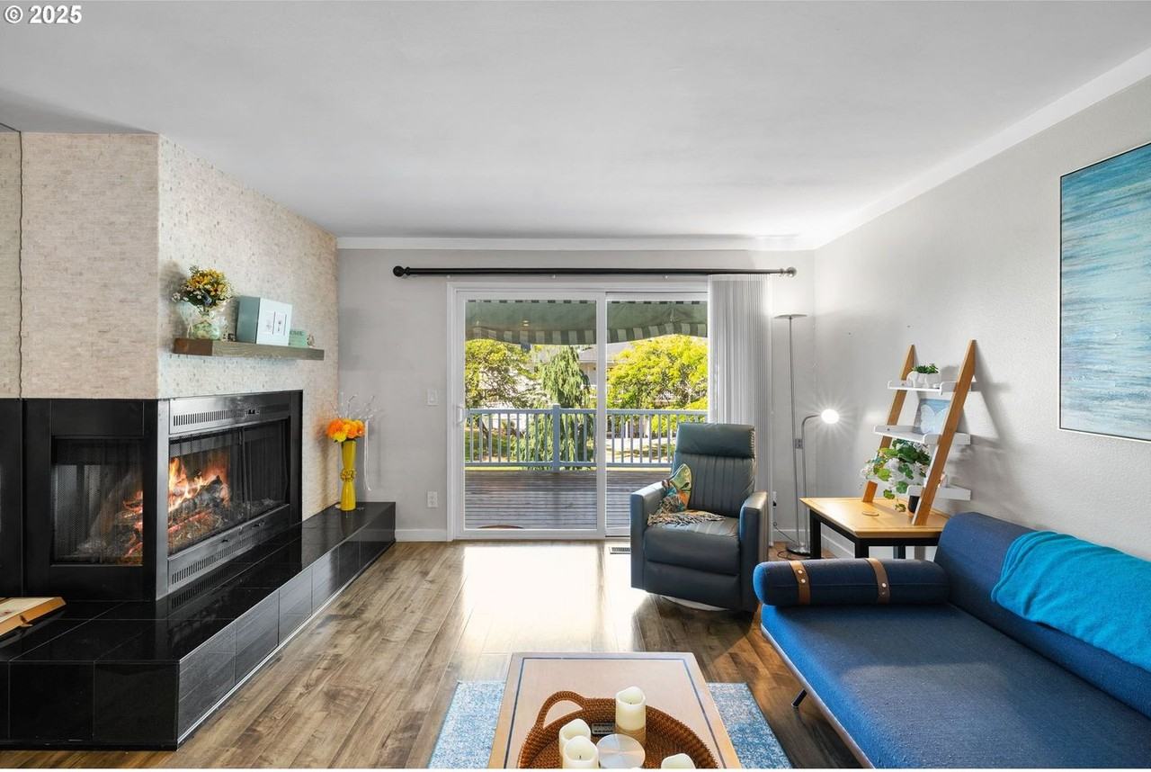 14912 Ne Rose Pkwy - Photo 7 of 38