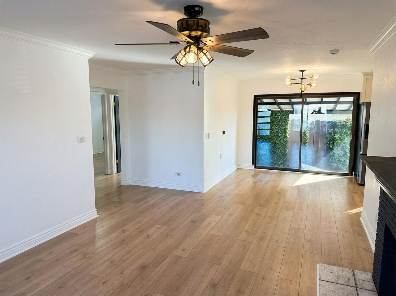 1084 Devon Dr - Photo 6 of 22