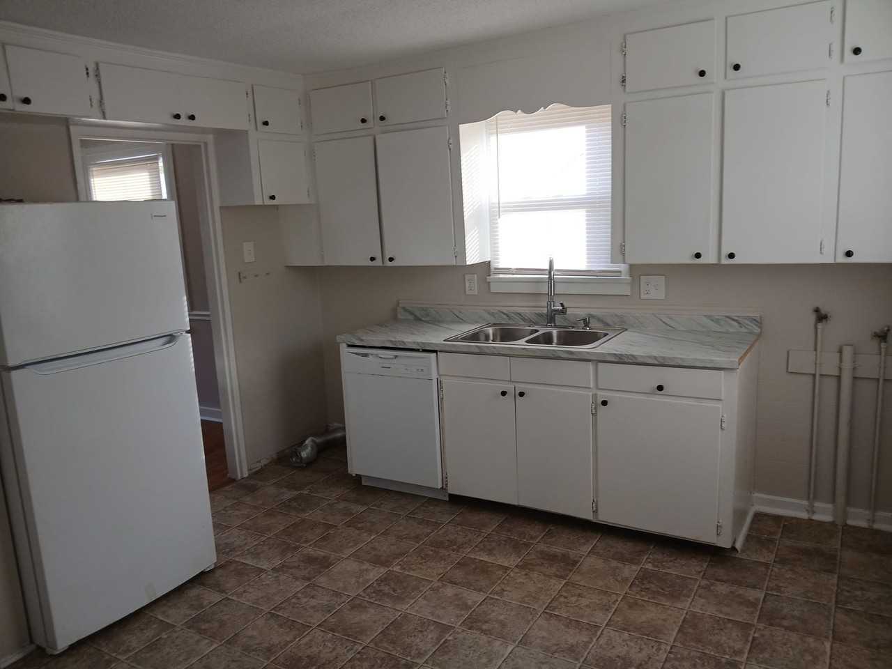 2813 King St - Photo 5 of 15