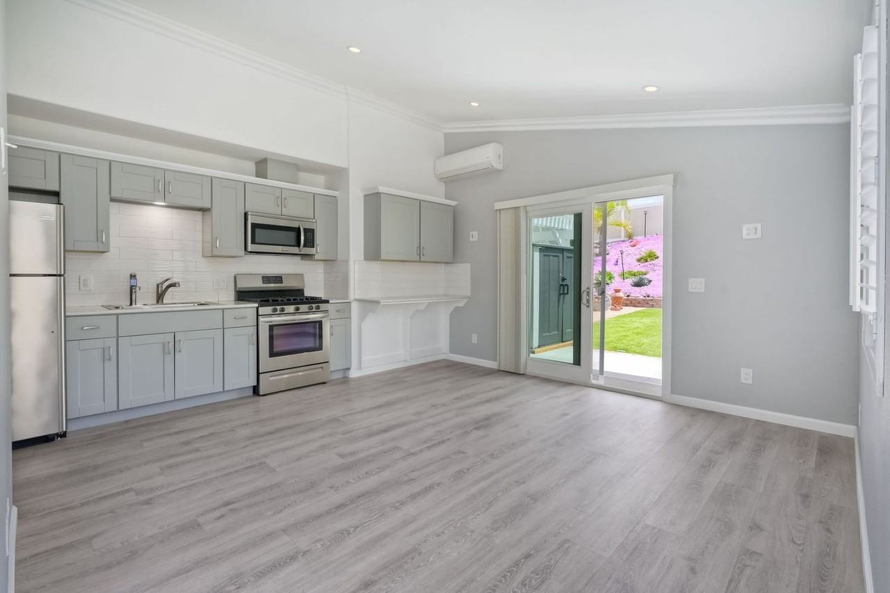 1726 Shire Ave - Photo 5 of 26