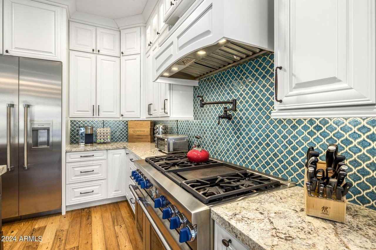 10912 E Butherus Dr - Photo 7 of 25