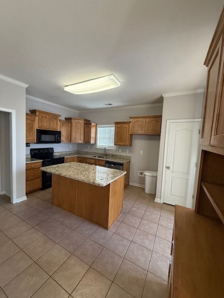 2922 Dawkins Cv - Photo 3 of 34