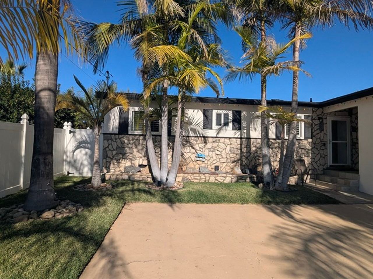 3718 Christine St - Photo 2 of 24